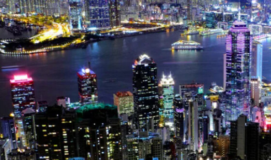 У Гонконзі для руху автомобілів відкрився підводний тунель вартістю $ 6 млрд