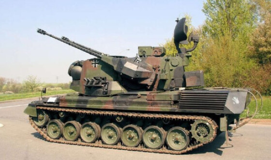 Українські військові вчаться стріляти із самохідних зеніток Gepard у Німеччині