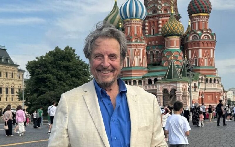 Еррол Маск виявив бажання відвідати окуповані території України та висловив підтримку рф