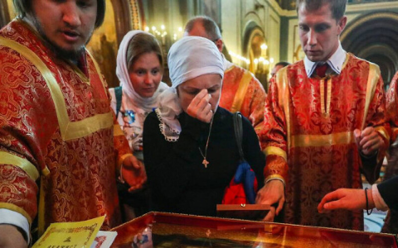 Росіян можуть обманювати в православних храмах