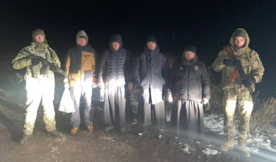 Клірики з Києво-Печерської Лаври затримані на кордоні за $12 000