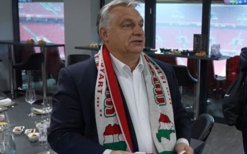 Орбан знову дорікнув Заходу за підтримку України зброєю та грошима