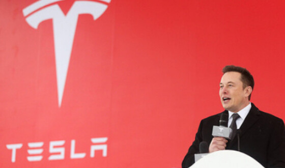 Ілон Маск спростував слова Лукашенка про подаровану Tesla