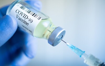 Виробник вакцин від вірусу COVID-19 компанія Moderna оголосила про надприбутки