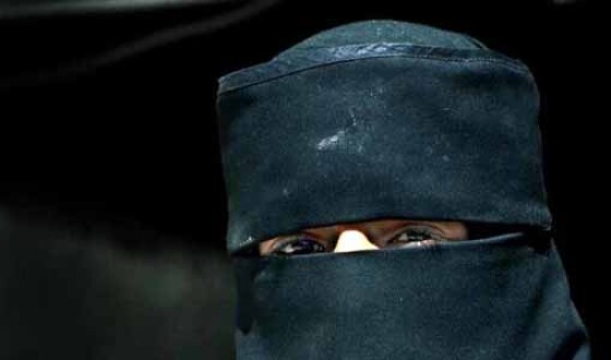 В Дании запретили головные уборы, скрывающие лицо