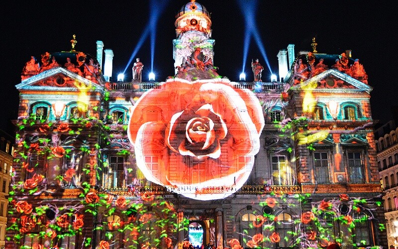 Франція запускає фестиваль «Ніч світла» з рекордною участю художників світла