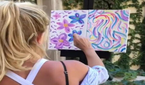 Картину Бритни Спирс купили за 10 тысяч долларов