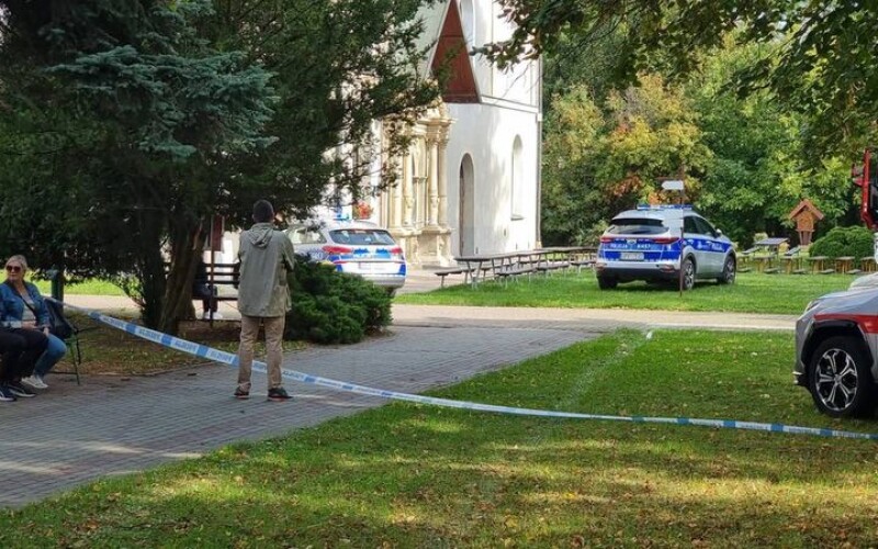 У Польщі українець напав на людей у монастирі: загинув священник