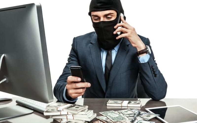 Шахрай виманив у чоловіка 14,6 млн грн у криптовалюті, видавши себе за експерта