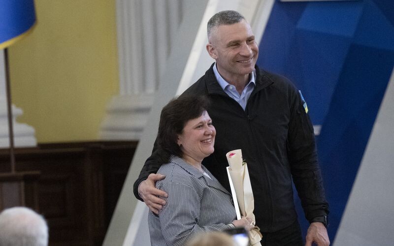 Віталій Кличко вручив провідним науковцям Києва відзнаки від столиці