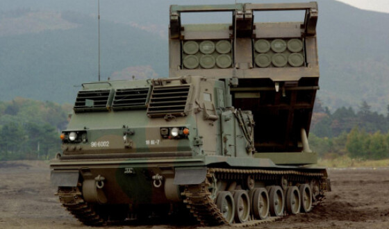 Уоллес анонсував передачу Україні РСЗВ M270 MLRS та боєприпасів до них