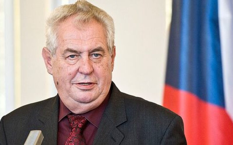 Чешский президент Милош Земан переизбрался на новый срок