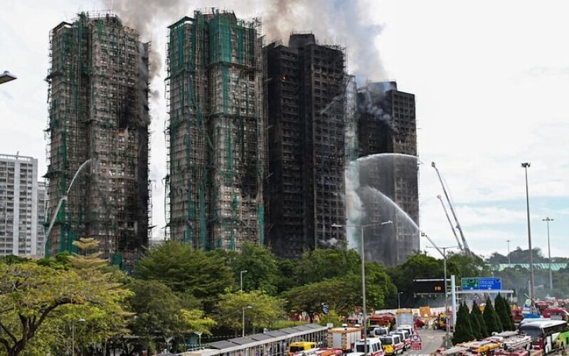 У Гонконзі назвали причину пожежі, яка призвела до загибелі людей