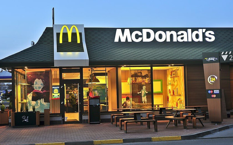 McDonald&#8217;s відкрив зали у 10 ресторанах столиці