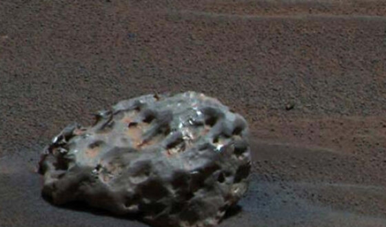 Німець знайшов у себе у дворі метеорит віком 4,5 мільярди років