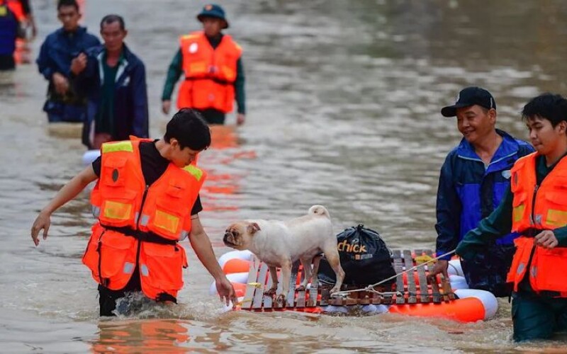 У В&#8217;єтнамі через повені загинули щонайменше 43 особи
