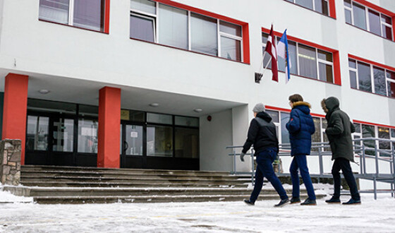 В Латвии запретили обучение на русском языке в средней школе
