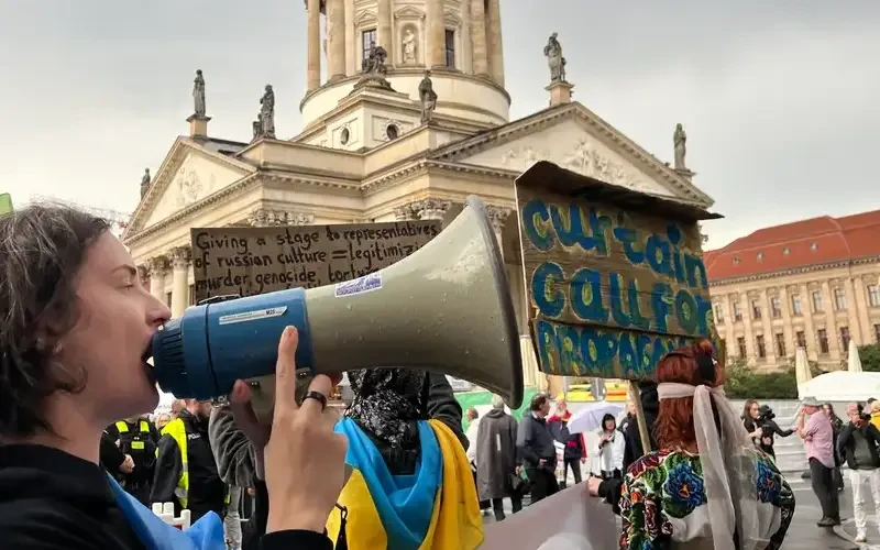 Протест проти Ани Нетребко відбувся біля Лондонської опери
