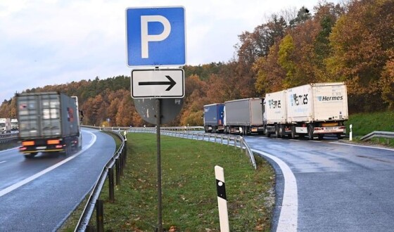У Баварії чоловік випадково забув дружину на заправці