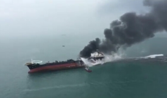 У Чорному морі загорівся танкер з мазутом, екіпаж евакуйовано