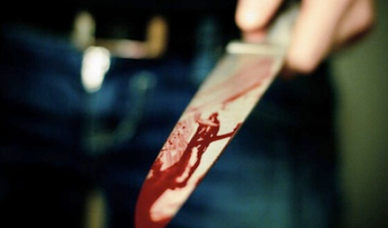 Пенсіонер зарізав ножем невістку, яка була судима за вбивство його сина