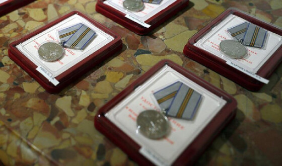 В Україні ветеранам роздавали російські медалі на честь 75-річчя Перемоги
