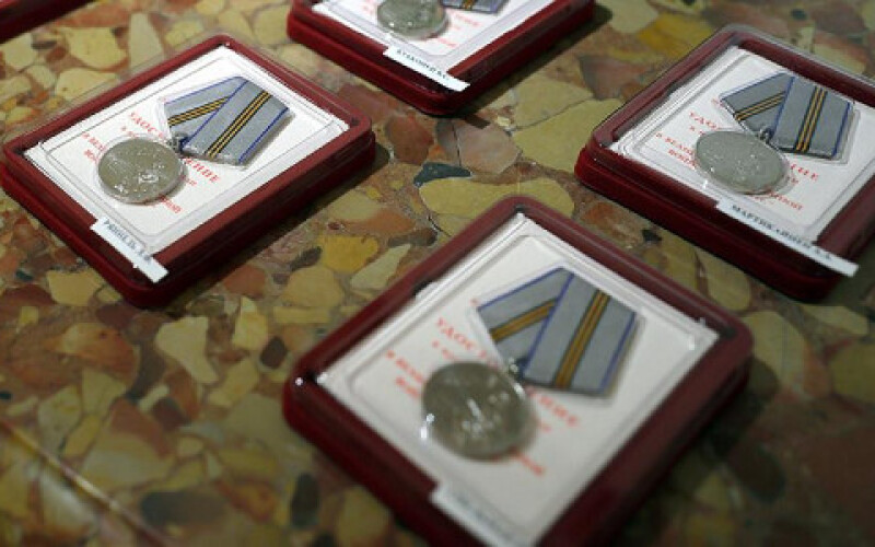 В Україні ветеранам роздавали російські медалі на честь 75-річчя Перемоги