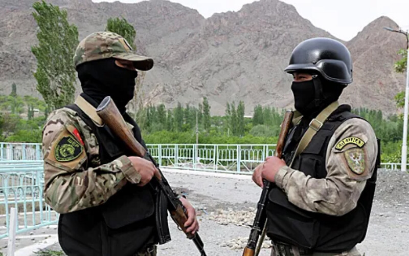 Таджицькі війська відкрили вогонь по прикордонних заставах Киргизстану