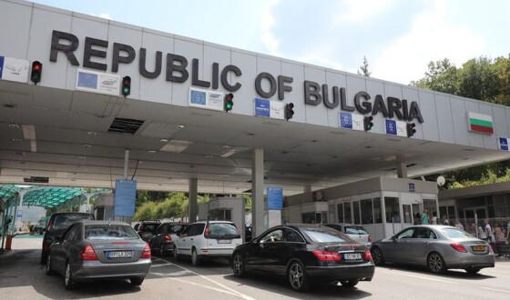 Болгарія закриває кордон для в&#8217;їзду автівок з російськими номерами