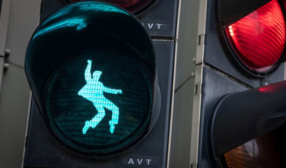 В немецком городе установили светофоры с изображением Элвиса Пресли