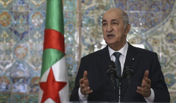 Зник на місяць: жителі Алжиру хвилюються за президента