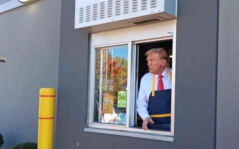 Дональд Трамп насипав картоплю відвідувачам у ресторані McDonald&#8217;s