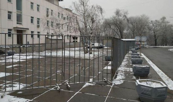 У Запоріжжі місце, де виступлять російські артисти, обнесли парканом