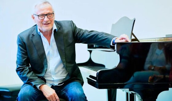 Німецький композитор Костянтин Веккер визнав відносини зі школяркою після нових звинувачень