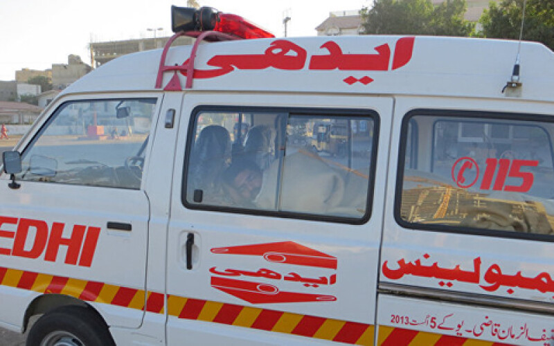 13 людей загинули в ДТП з автобусом в Пакистані