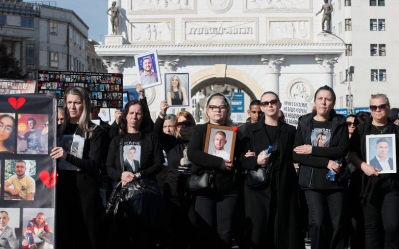 У Північній Македонії тисячі людей вийшли на протести