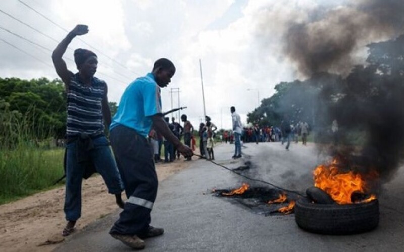 Протести в Зімбабве: горять шини і ллється кров