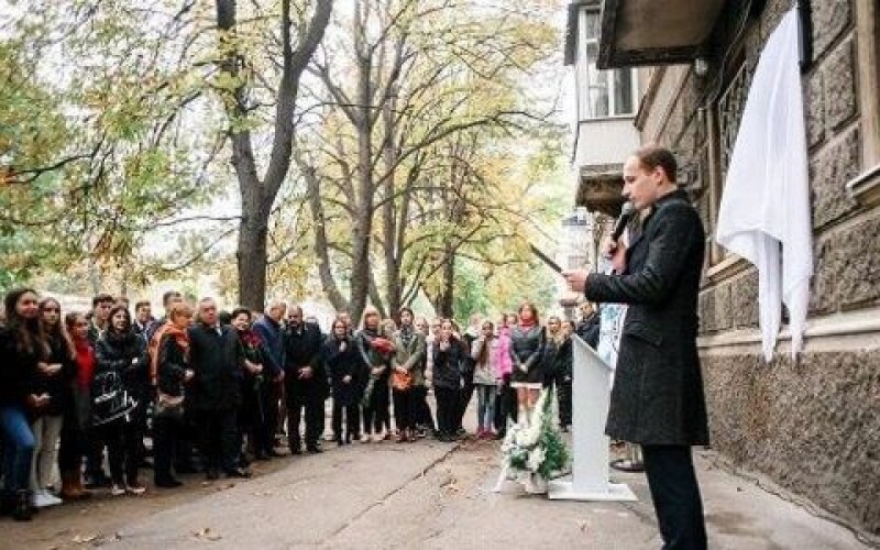 В Одессе установили новую мемориальную доску