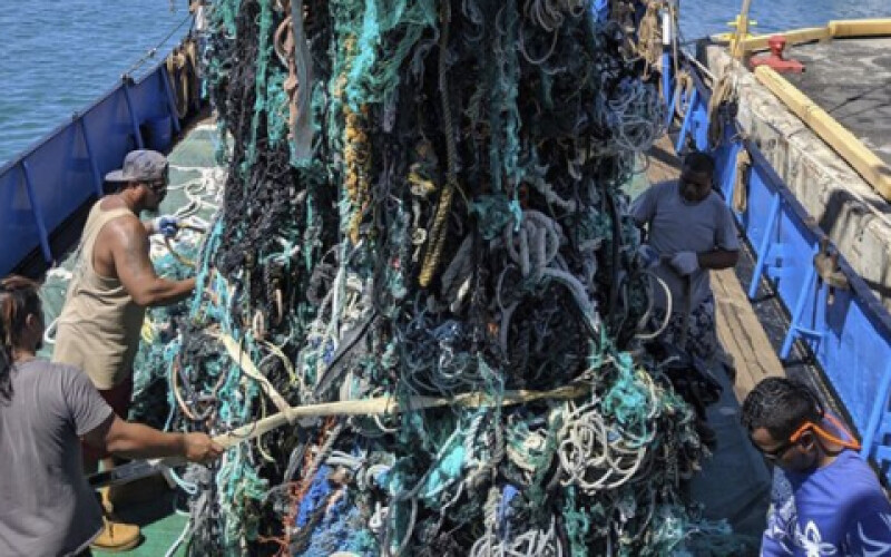 З Тихого океану виловили 40 тонн риболовних сіток