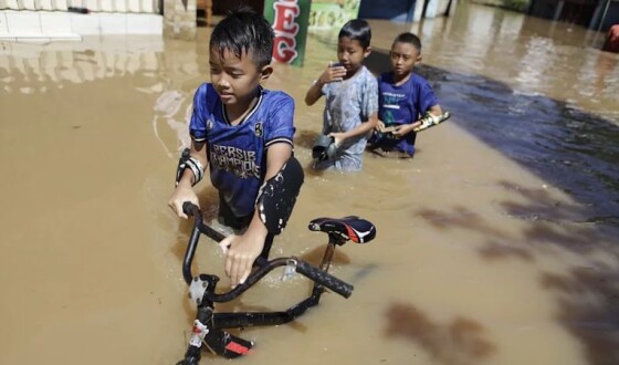 В Індонезії, Шрі-Ланці та Таїланді кількість загиблих від повеней перевищила 1500 осіб