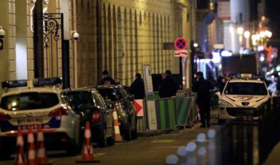 В Париже ограбили ювелирный магазин