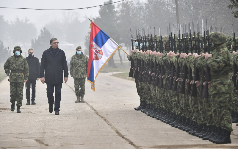 Армія Сербії перебуває в стані вищого ступеня бойової готовності через атаки Косово