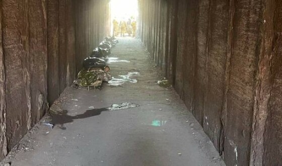 У Маріуполі в підземному переході було виявлено тіла вбитих мирних громадян