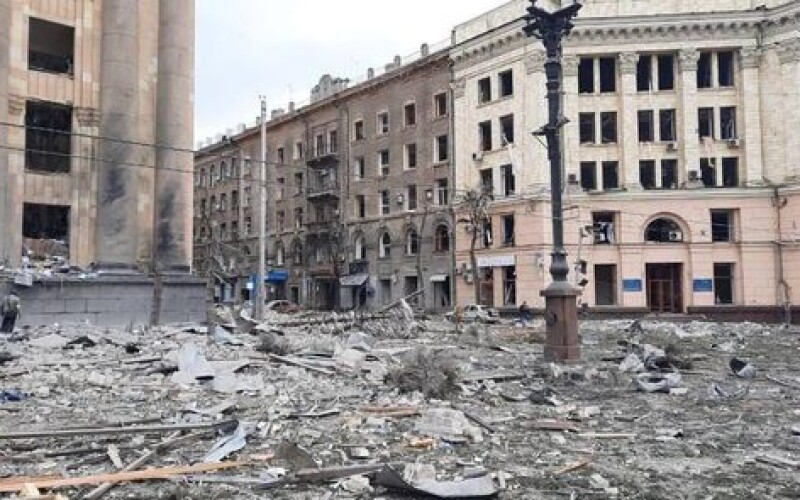 Російські окупанти розбомбили центр Харкова
