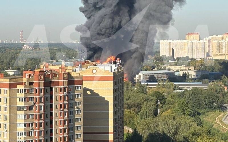 У підмосковній Балашисі велика пожежа на хімічному заводі