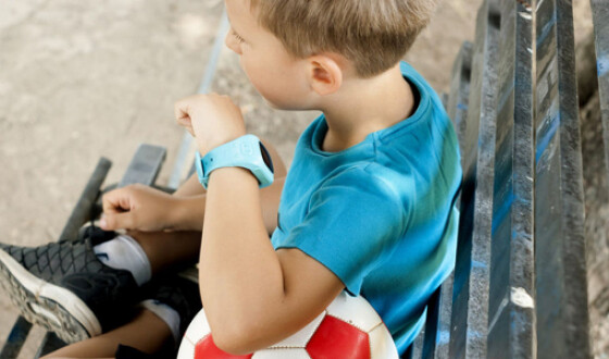 В Германии запретили детям носить «умные» часы
