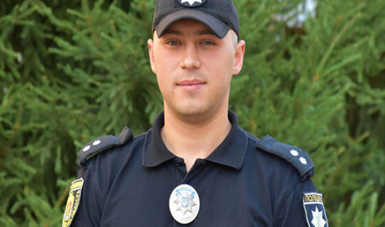 У Кропивницькому дільничний офіцер поліції врятував життя чоловіку