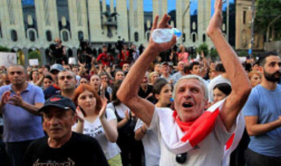 Мітингувальники в Грузії виступили з ультиматумом до прем&#8217;єр-міністра