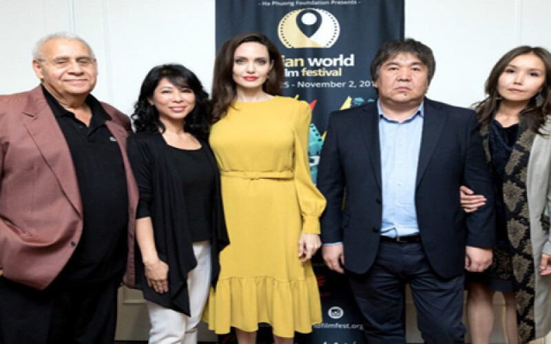 Анджелина Джоли посетила фестиваль азиатского кино