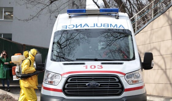 В Україні кількість заражених вірусом SARS-CoV-2 перевищила 800 осіб